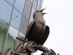 В Курске открыли памятник пернатому символу края – соловью В Курске открыли памятник пернатому символу края – соловью