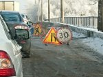 В Курске в разгар морозов продолжается латание ям на дорогах В Курске в разгар морозов продолжается латание ям на дорогах