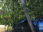 ДТП в Курске: в столб врезалась иномарка ДТП в Курске: в столб врезалась иномарка