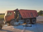 Трагедия в Курской области: мотоциклист погиб после столкновения с КАМАЗом Трагедия в Курской области: мотоциклист погиб после столкновения с КАМАЗом